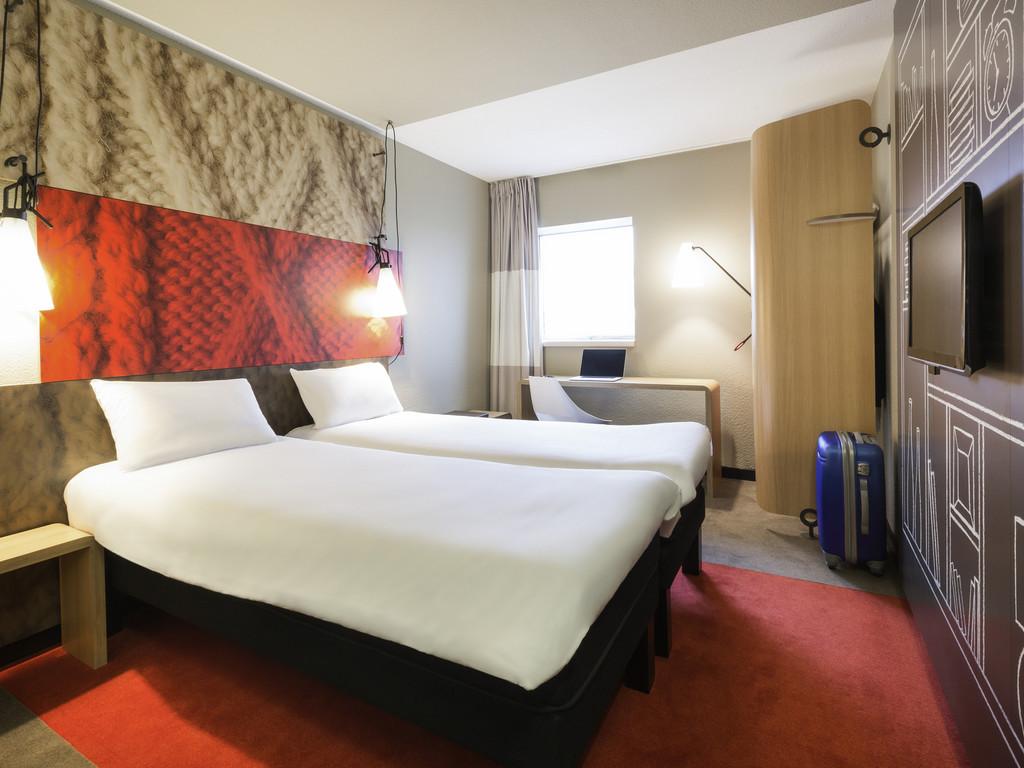 Ibis Centre Gare Sud Hotel 3*