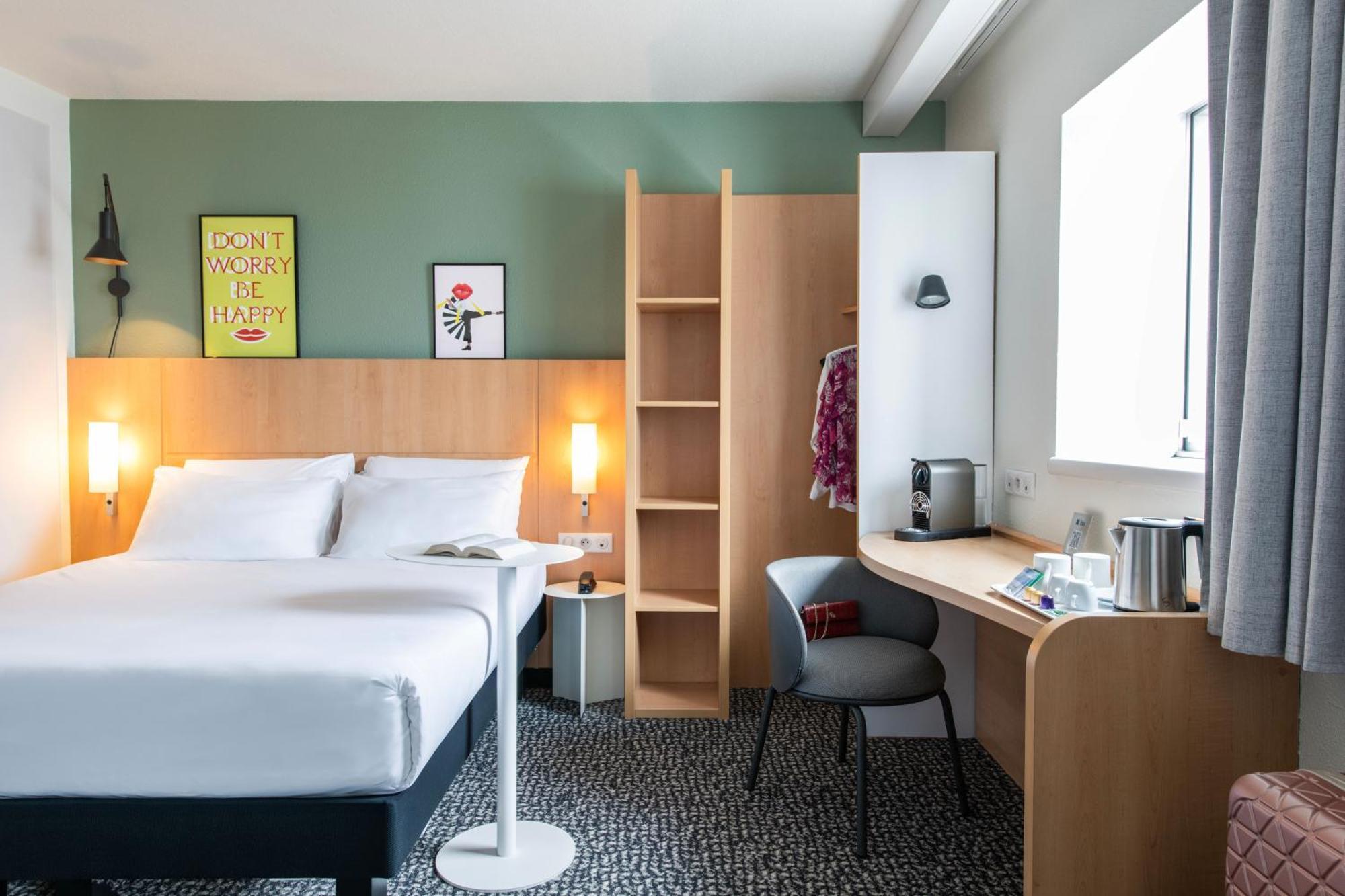 Ibis Centre Gare Sud Hotel 3*